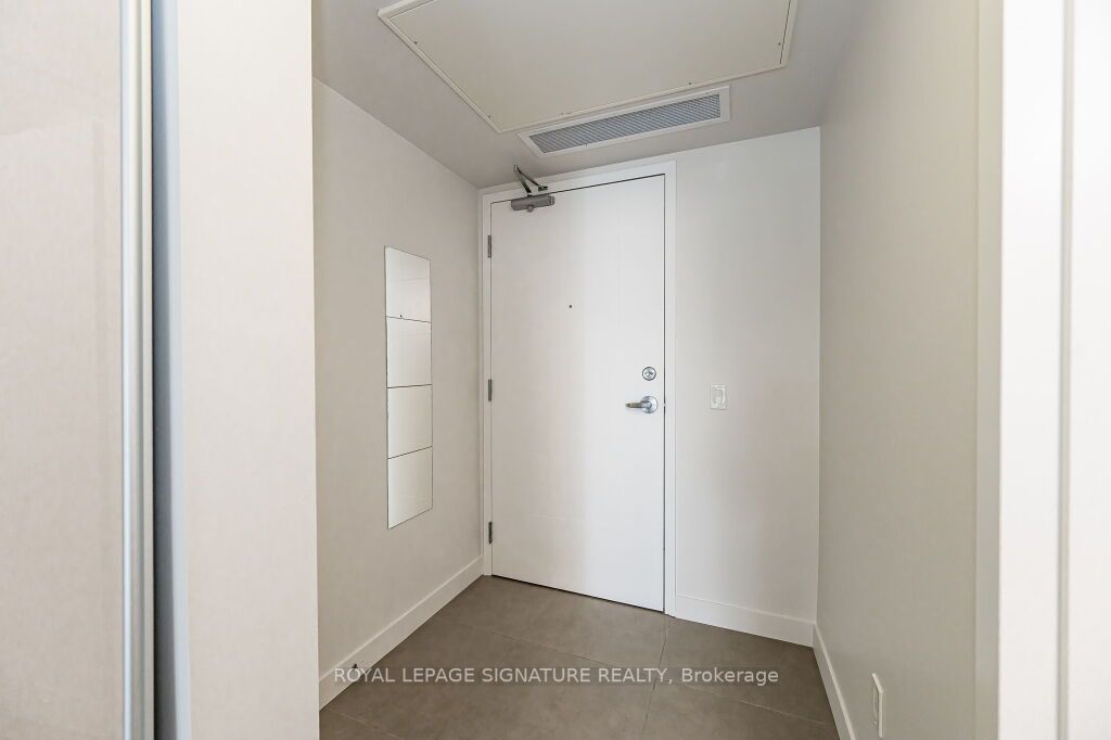 308 Lester St, #301