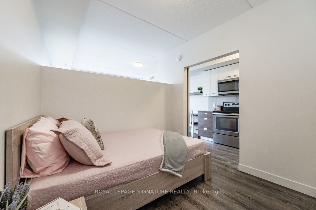 308 Lester St, #301