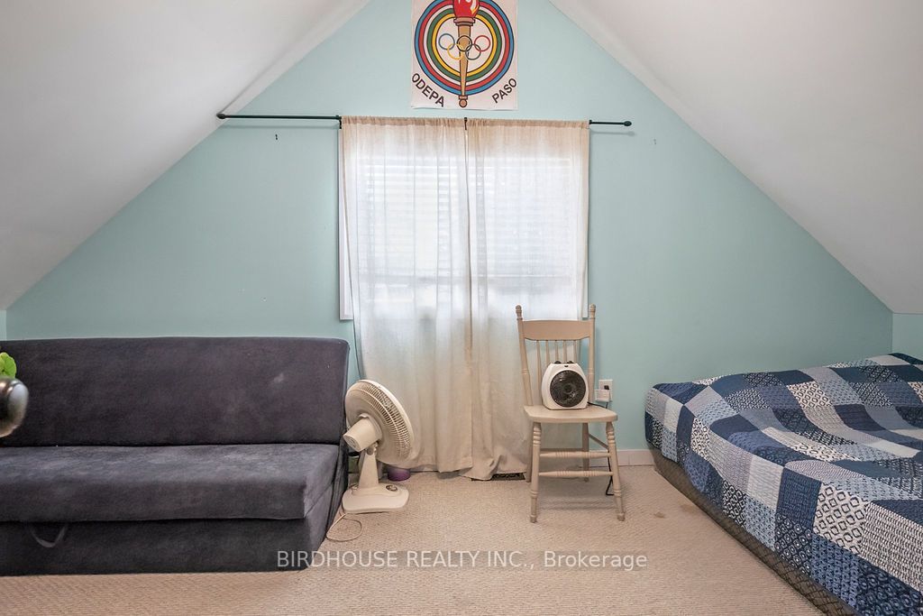 215 Burnham St