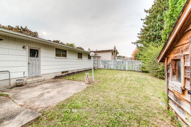 408 Dunvegan Dr