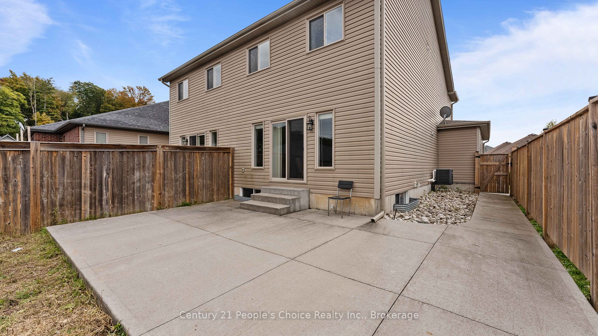 7 Trillium Way