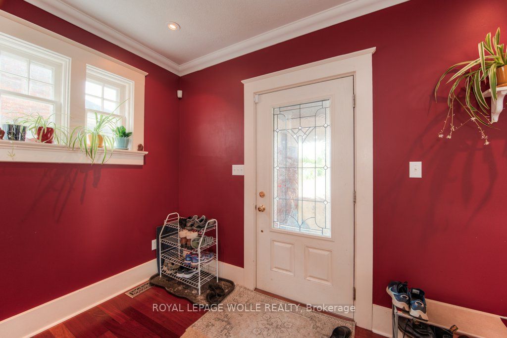 36 Union St E