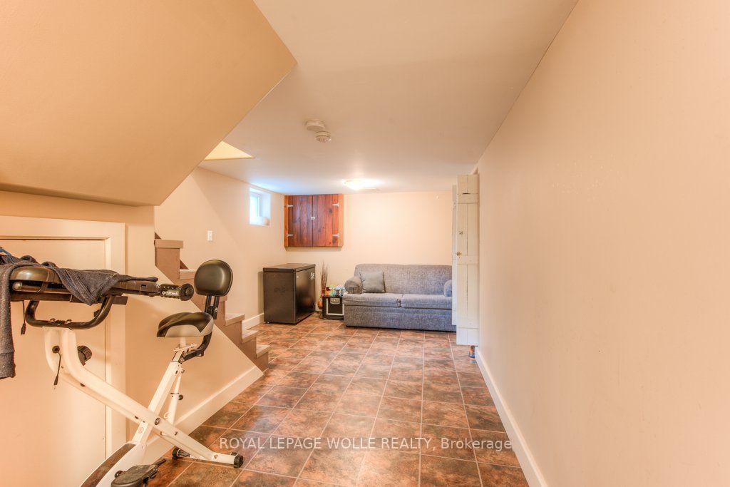 36 Union St E