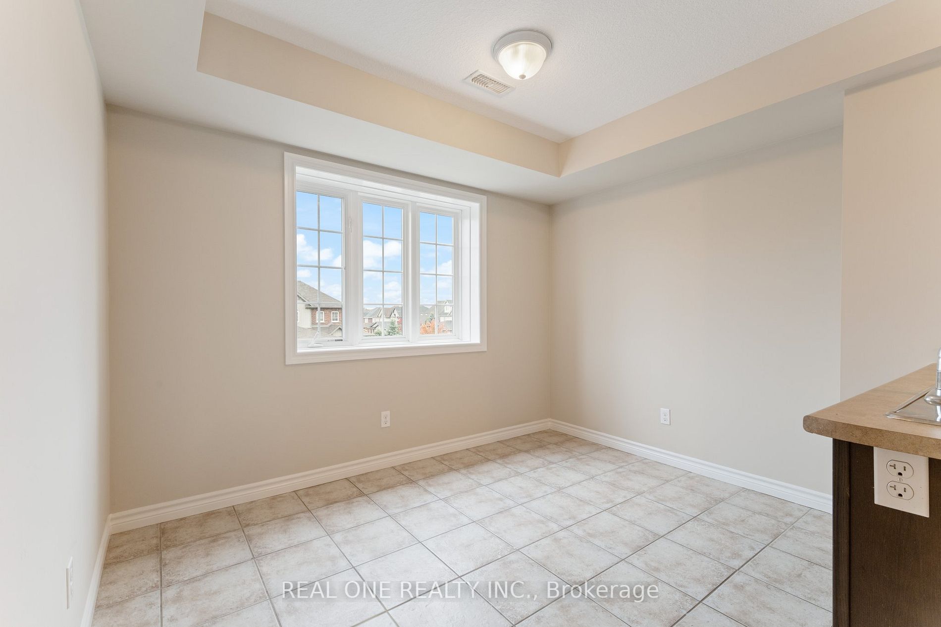 15 Carere Cres, #15B