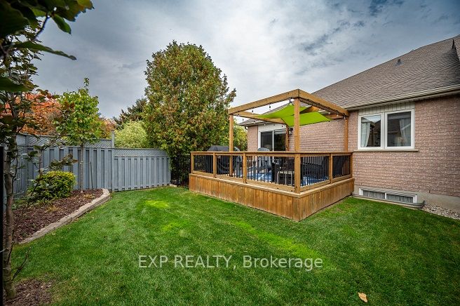 665 Ellesmere Crt