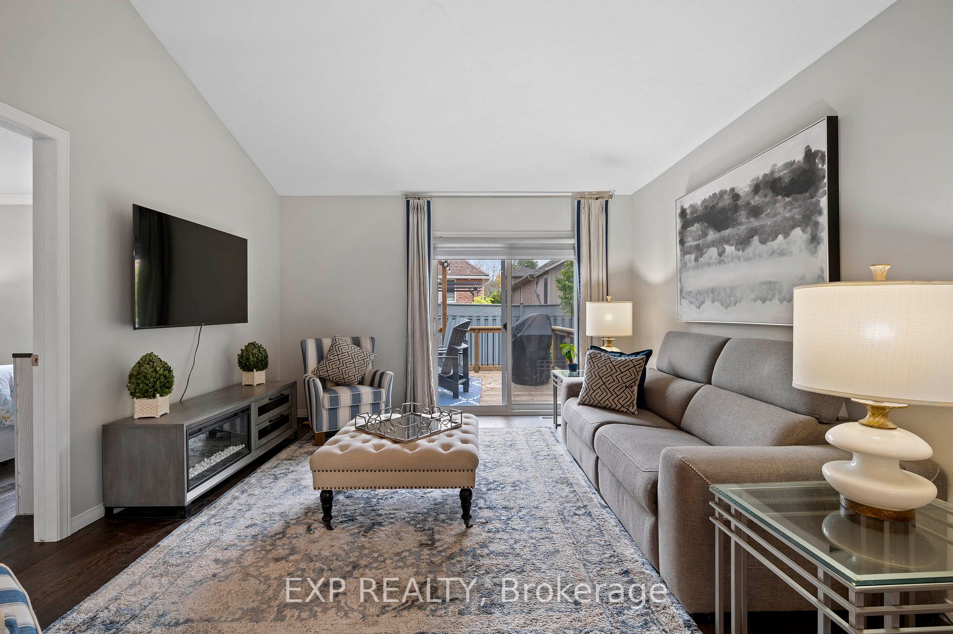 665 Ellesmere Crt