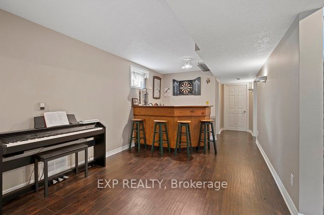 665 Ellesmere Crt