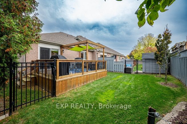 665 Ellesmere Crt