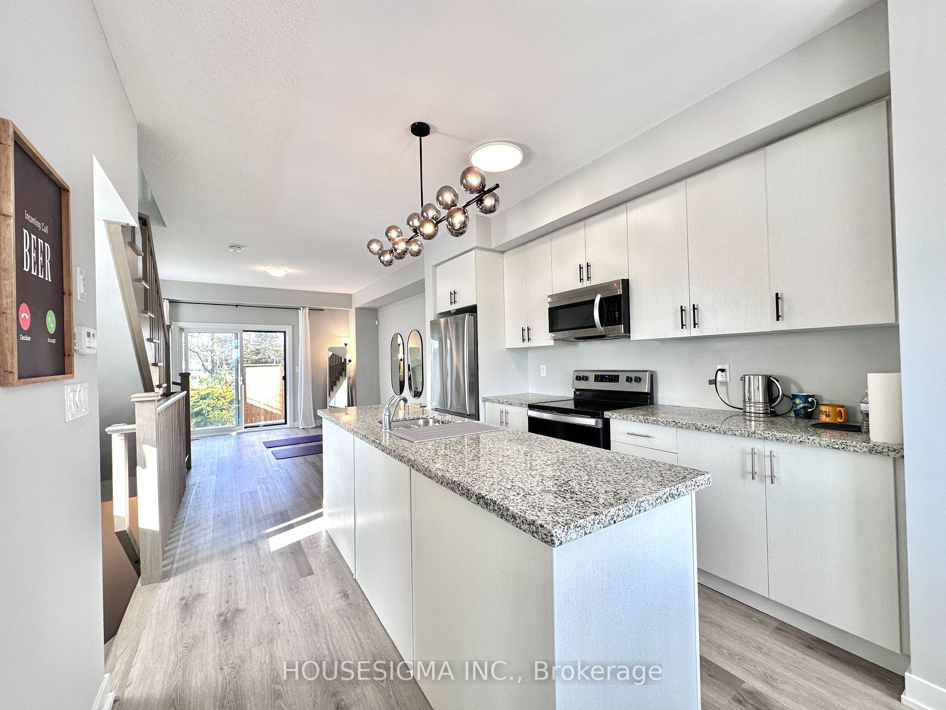 527 Shaver Rd, #1