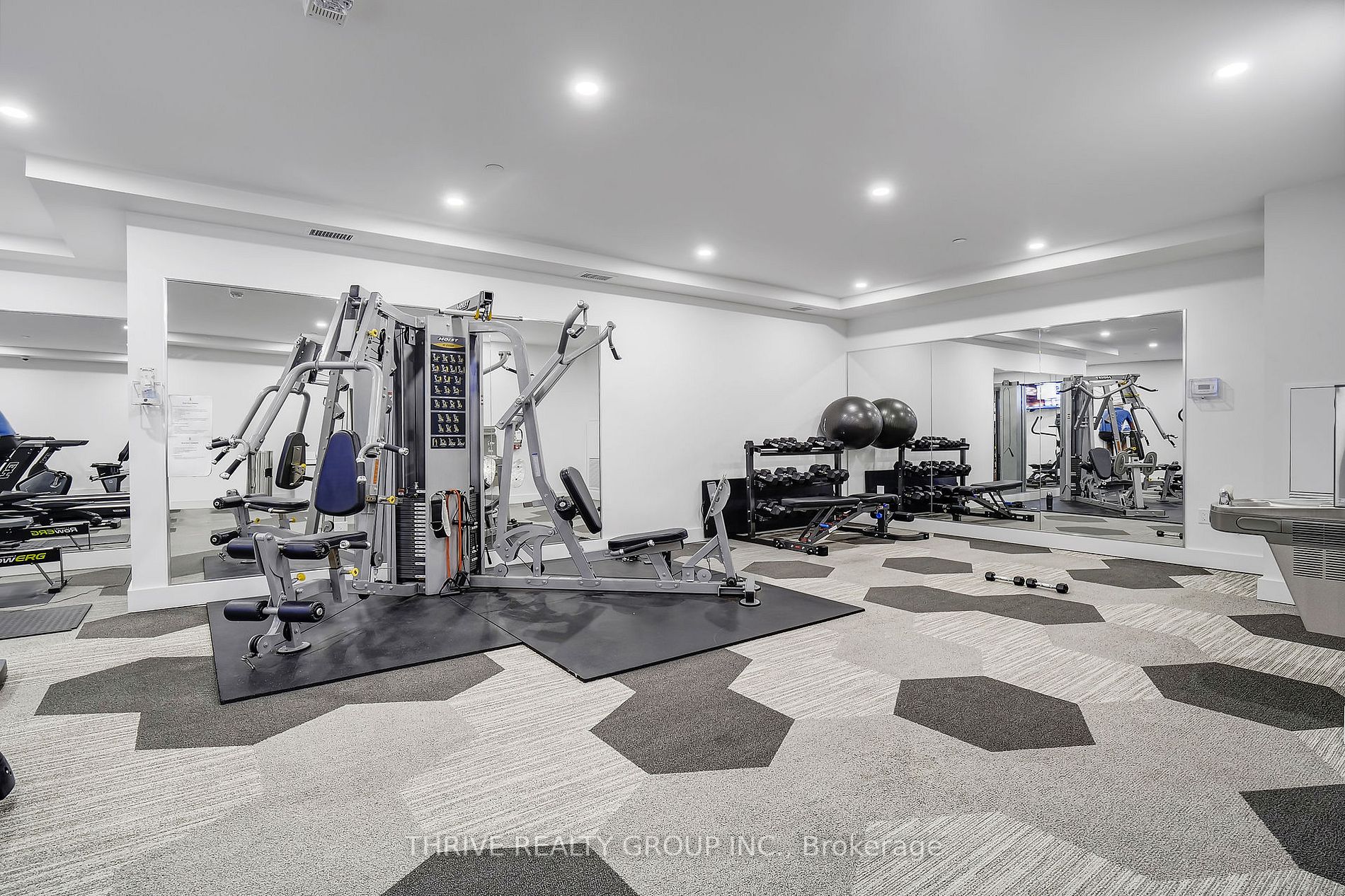 1200 Commissioners Rd W, #417