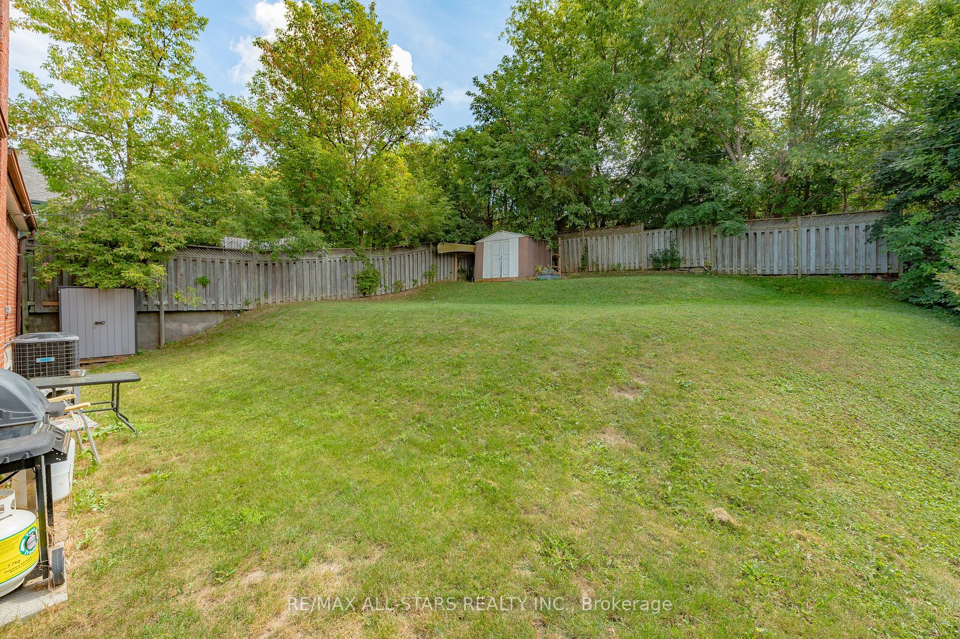 303 Caddy St
