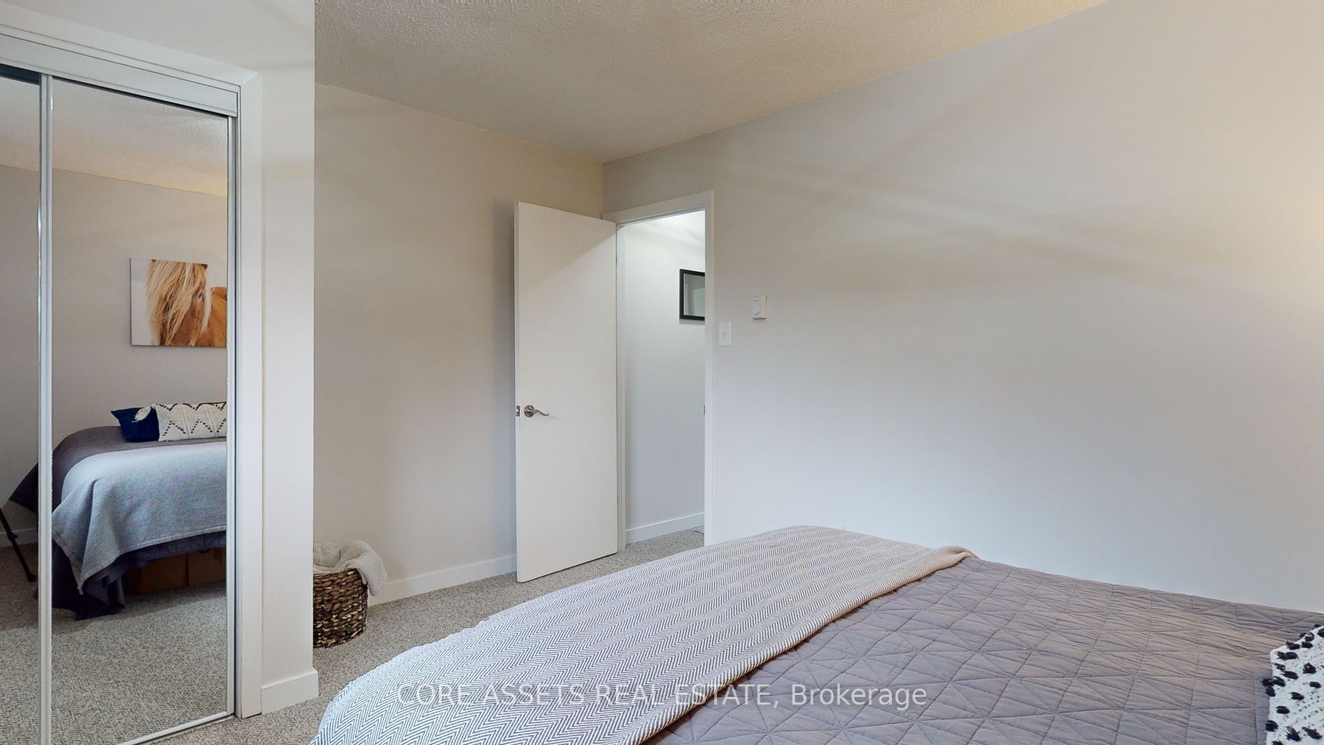 610 George St N, #5