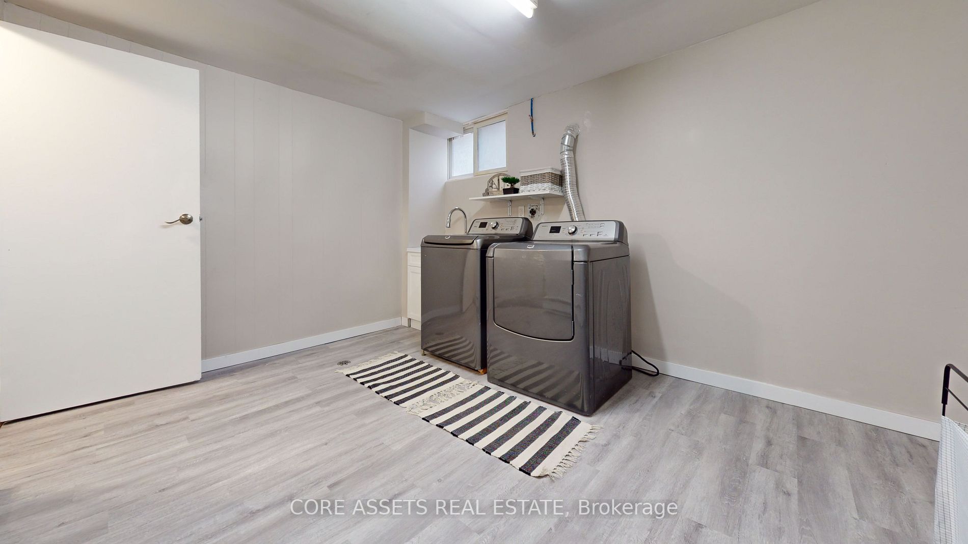 610 George St N, #5