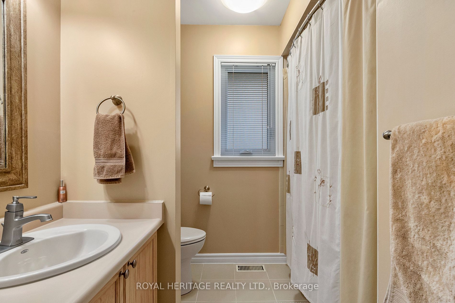 10 Hillview Dr