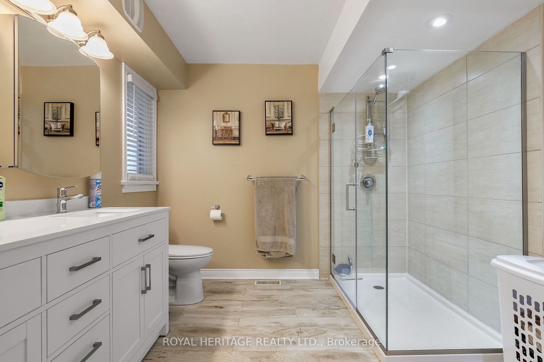 10 Hillview Dr