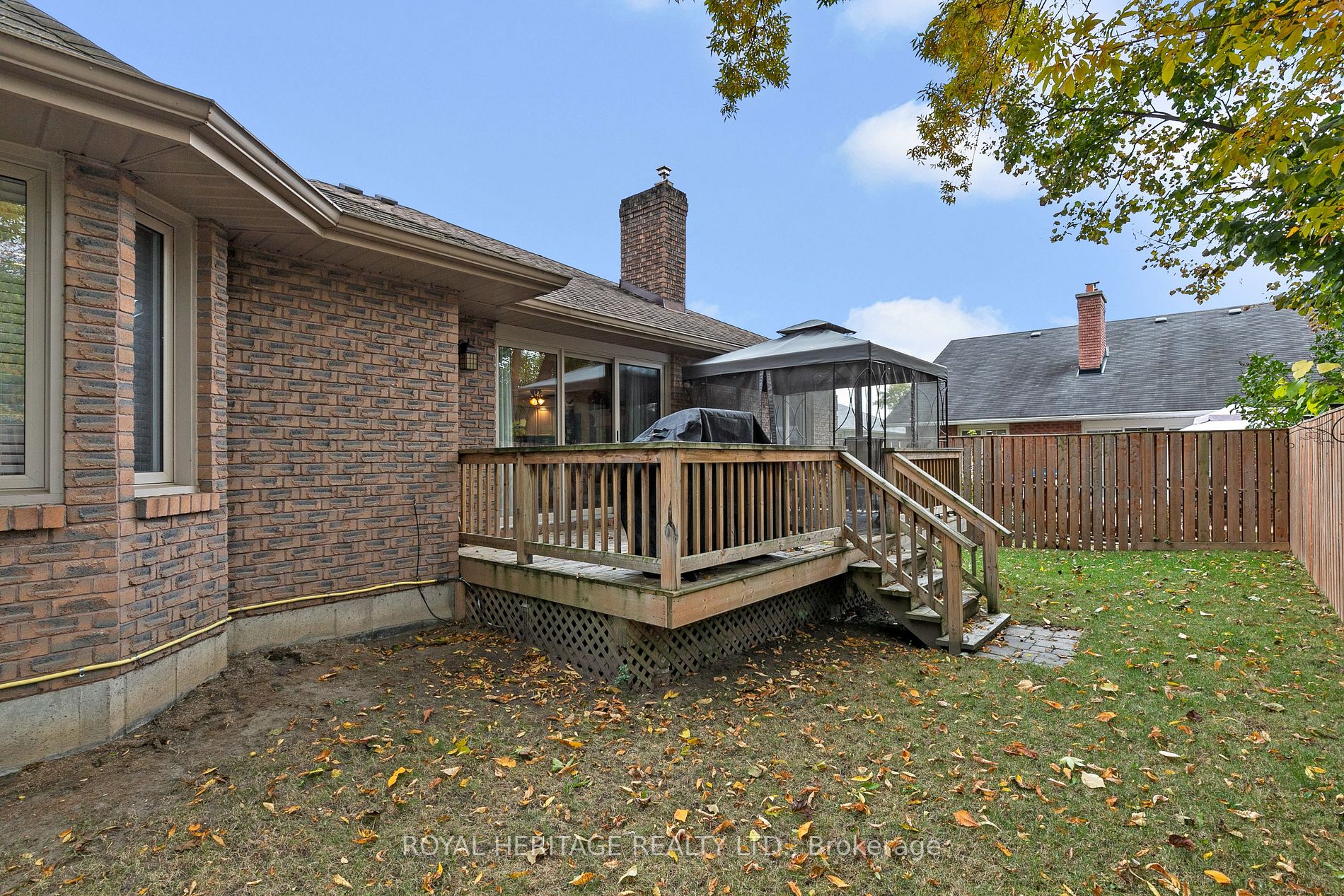 10 Hillview Dr