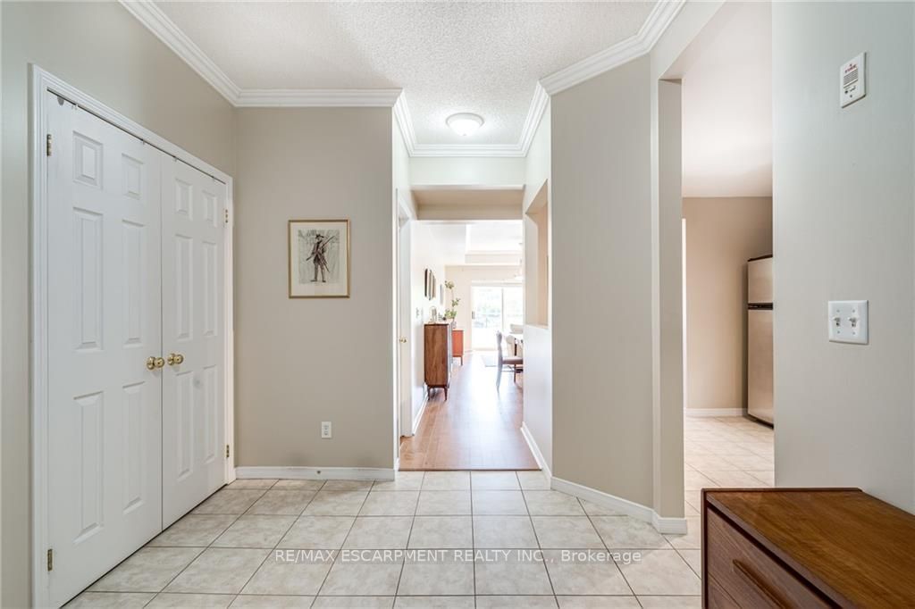 3000 CREEKSIDE Drive, #508