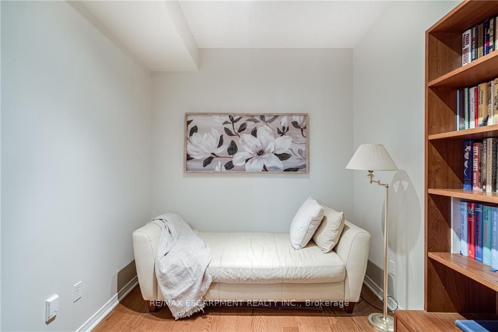 3000 CREEKSIDE Drive, #508