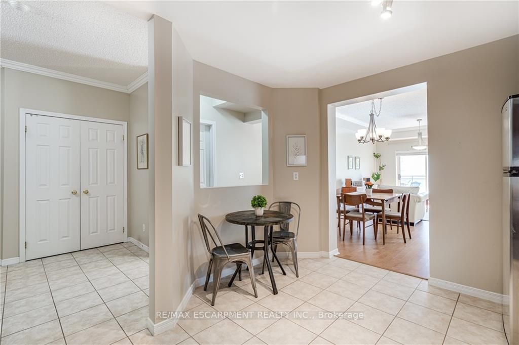 3000 CREEKSIDE Drive, #508