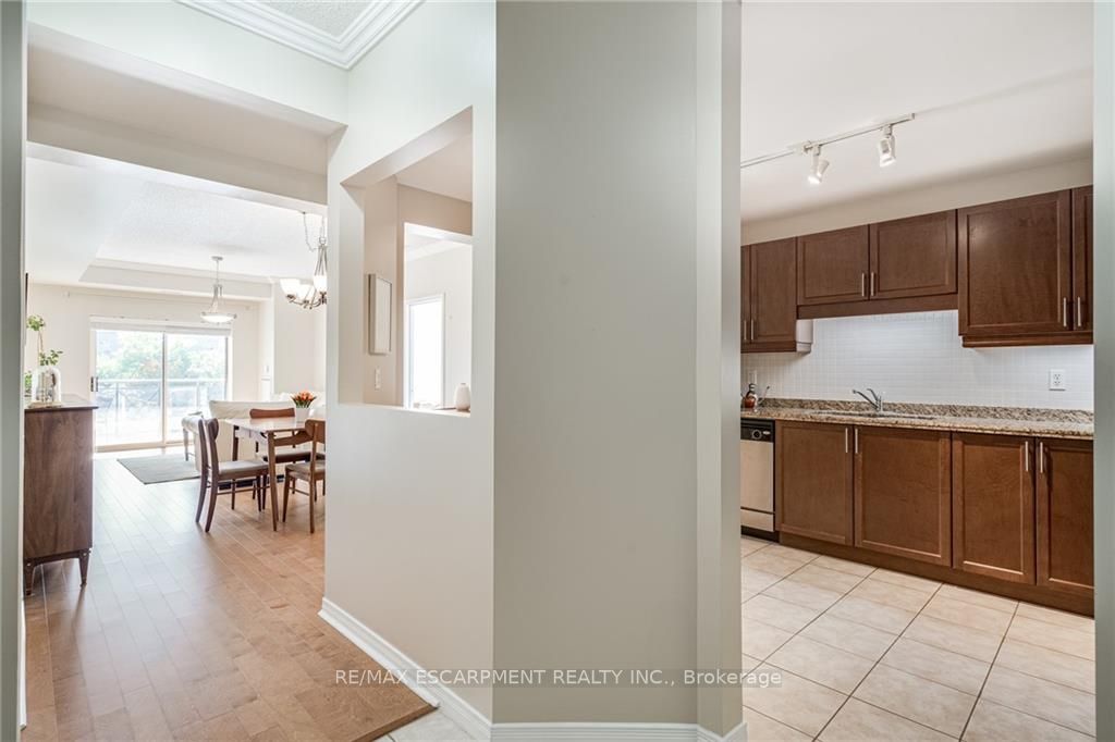 3000 CREEKSIDE Drive, #508
