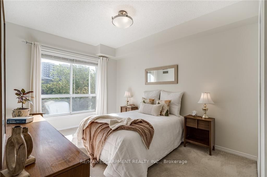 3000 CREEKSIDE Drive, #508