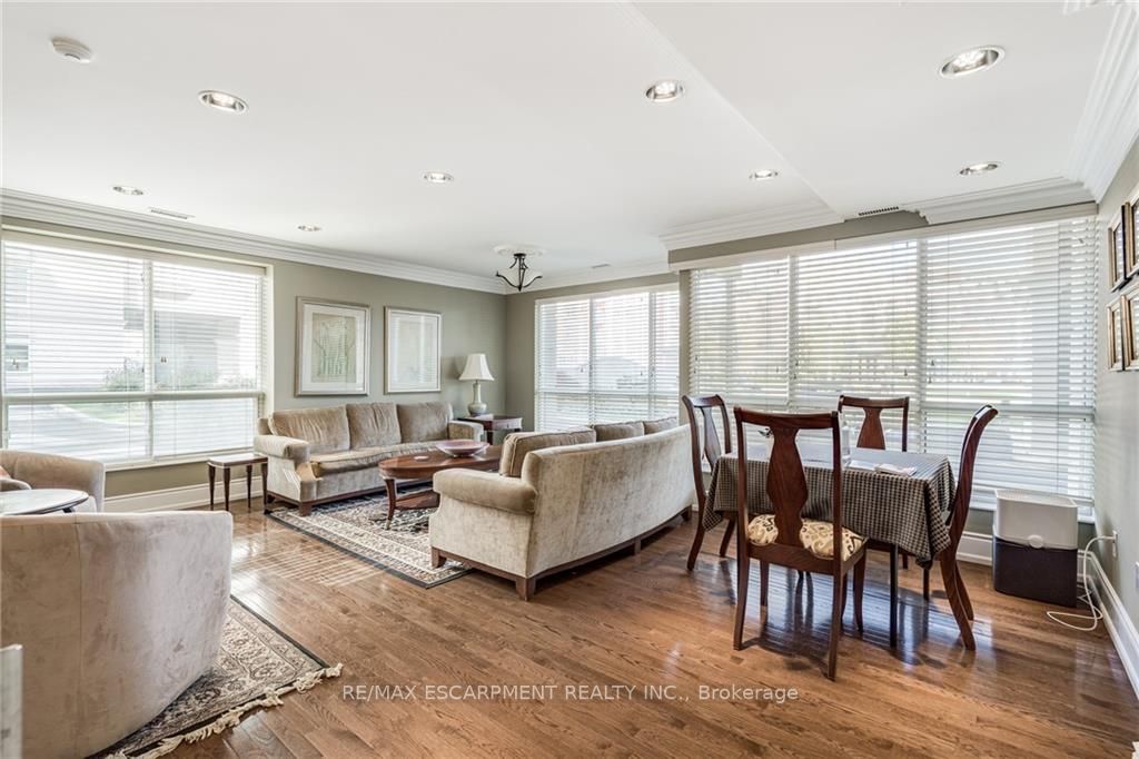 3000 CREEKSIDE Drive, #508