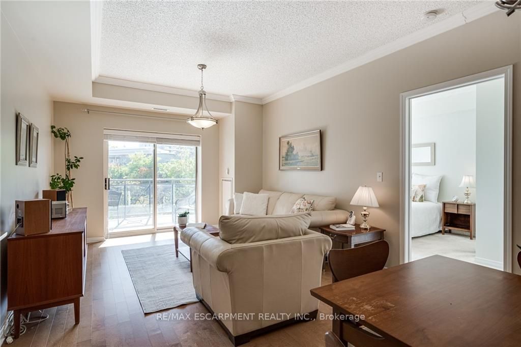 3000 CREEKSIDE Drive, #508