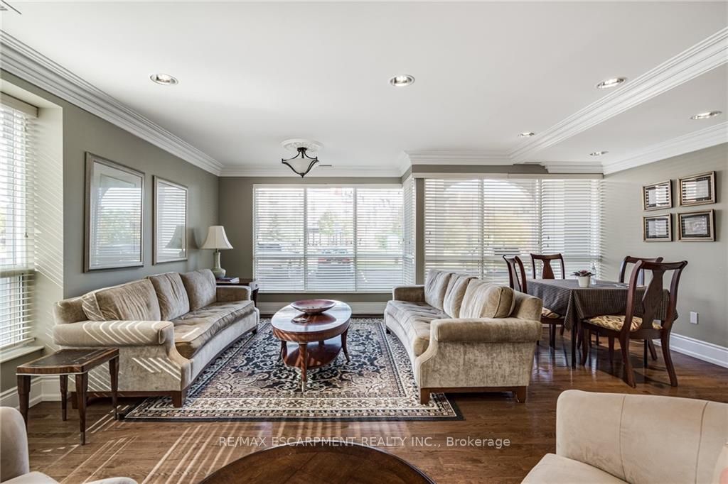 3000 CREEKSIDE Drive, #508