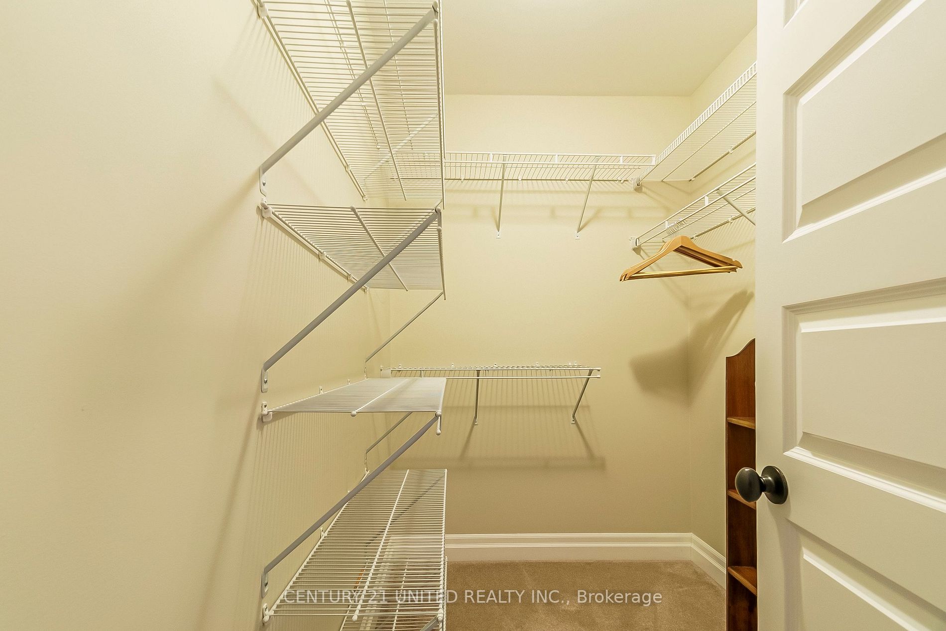 80 Village Cres, #118