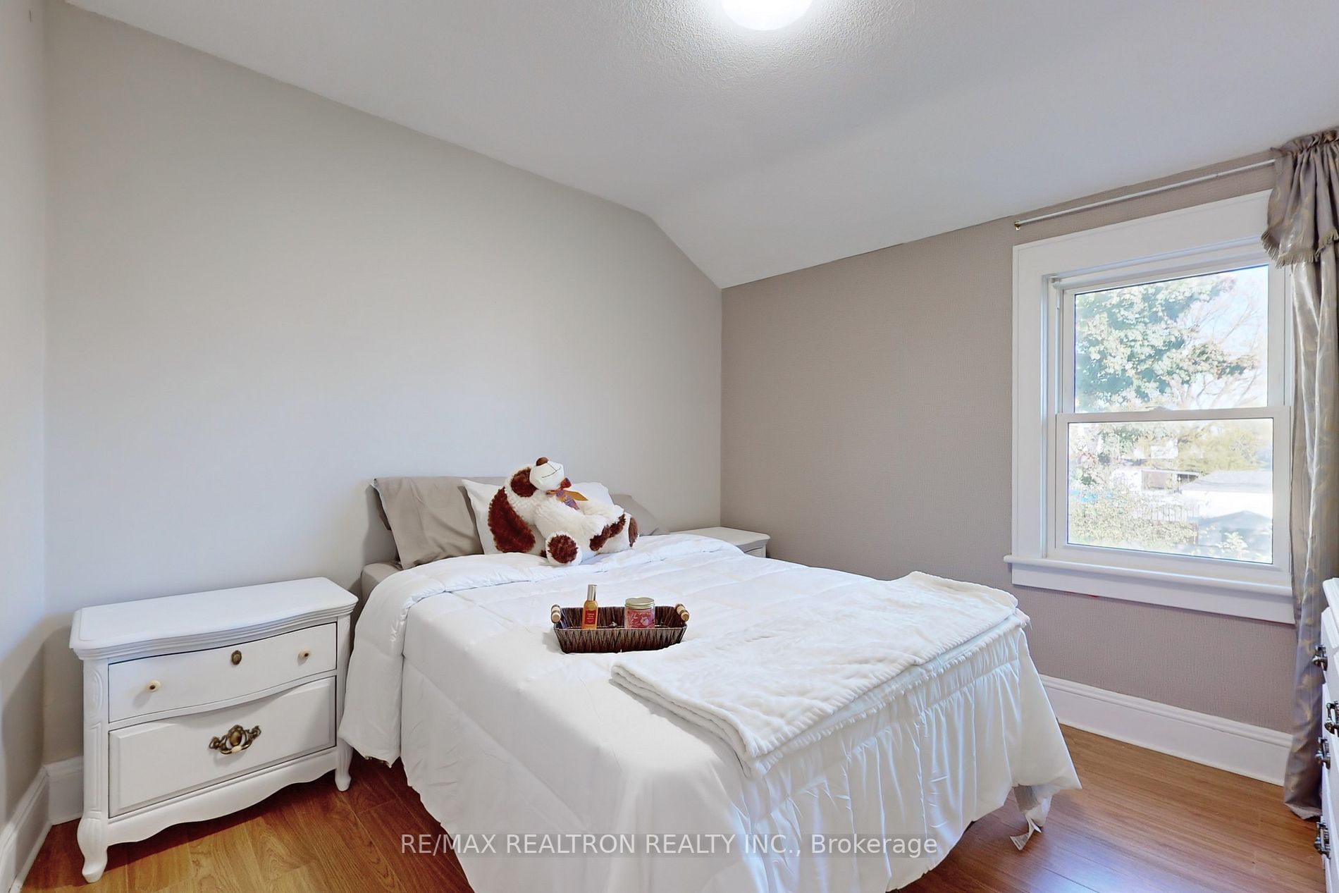 14 Myrtle Ave
