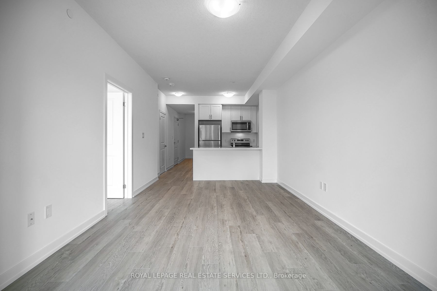 460 Dundas St E, #901