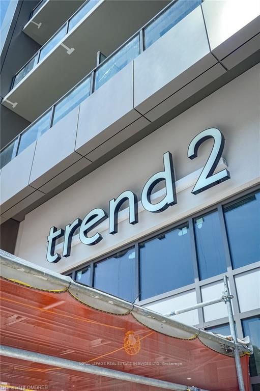 460 Dundas St E, #901