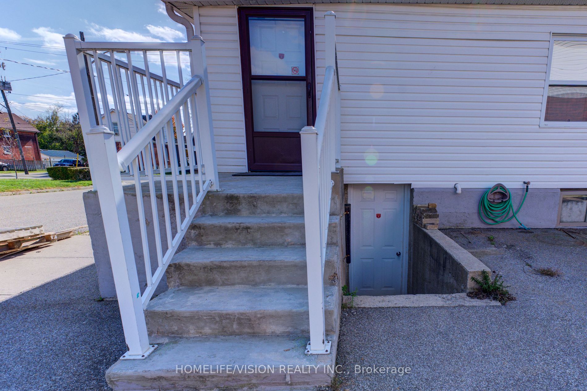 18 Elgin St