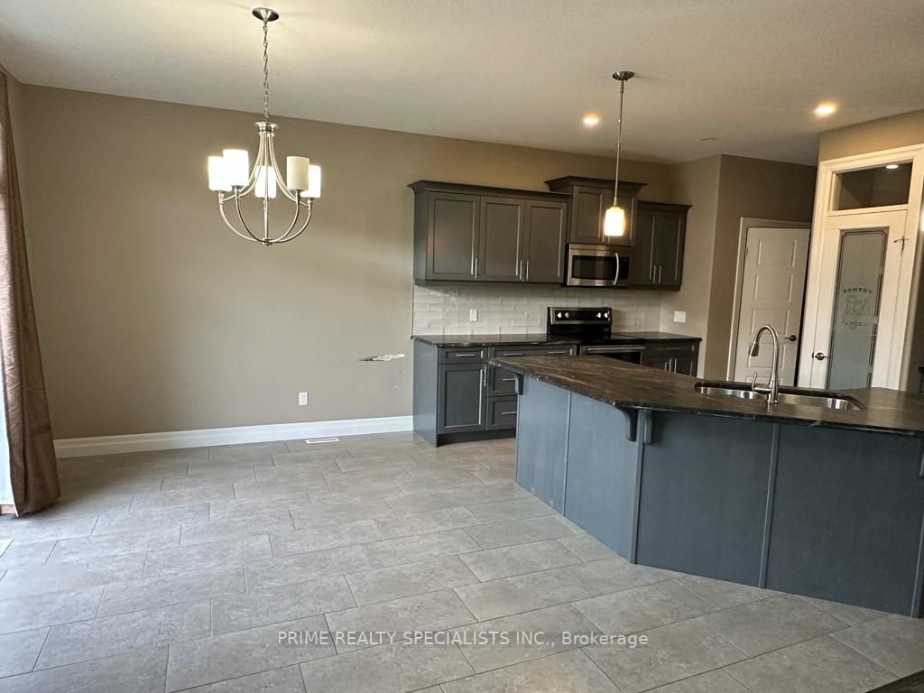 2185 Westpoint Hts