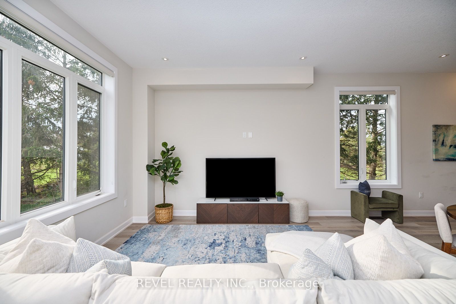 159 Starfire Cres