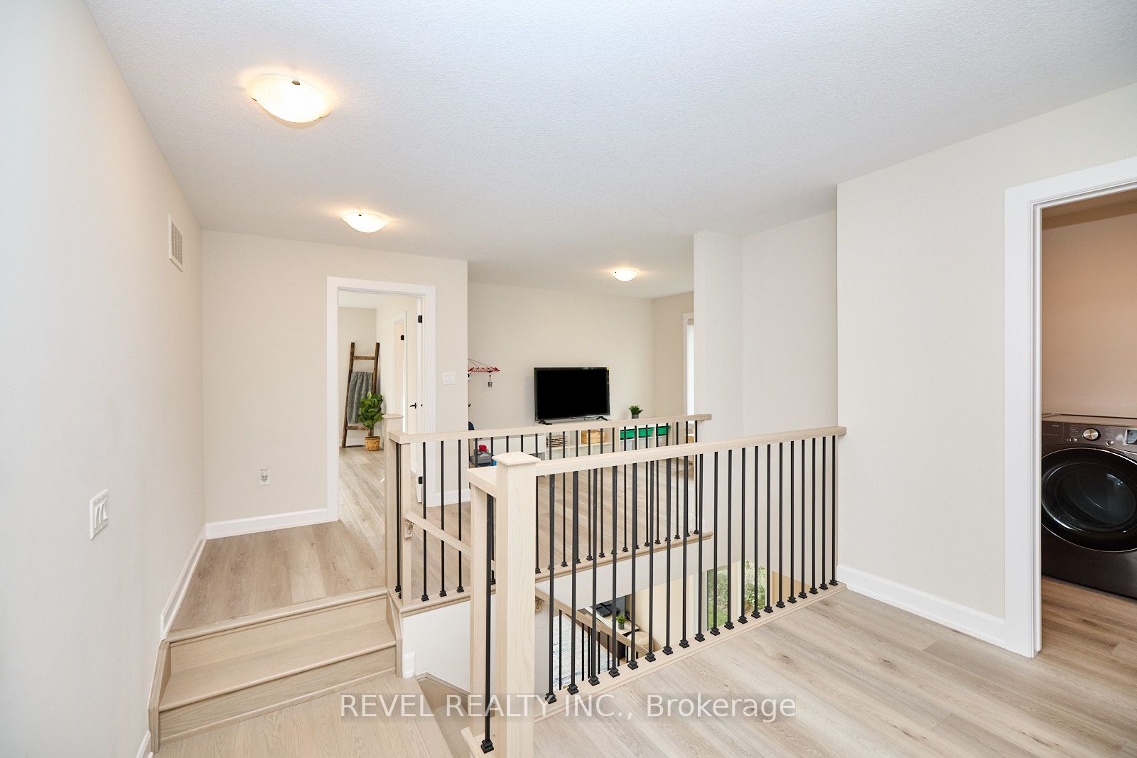 159 Starfire Cres