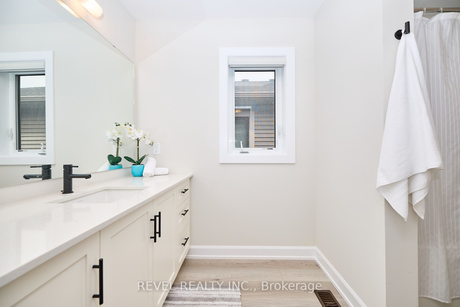 159 Starfire Cres