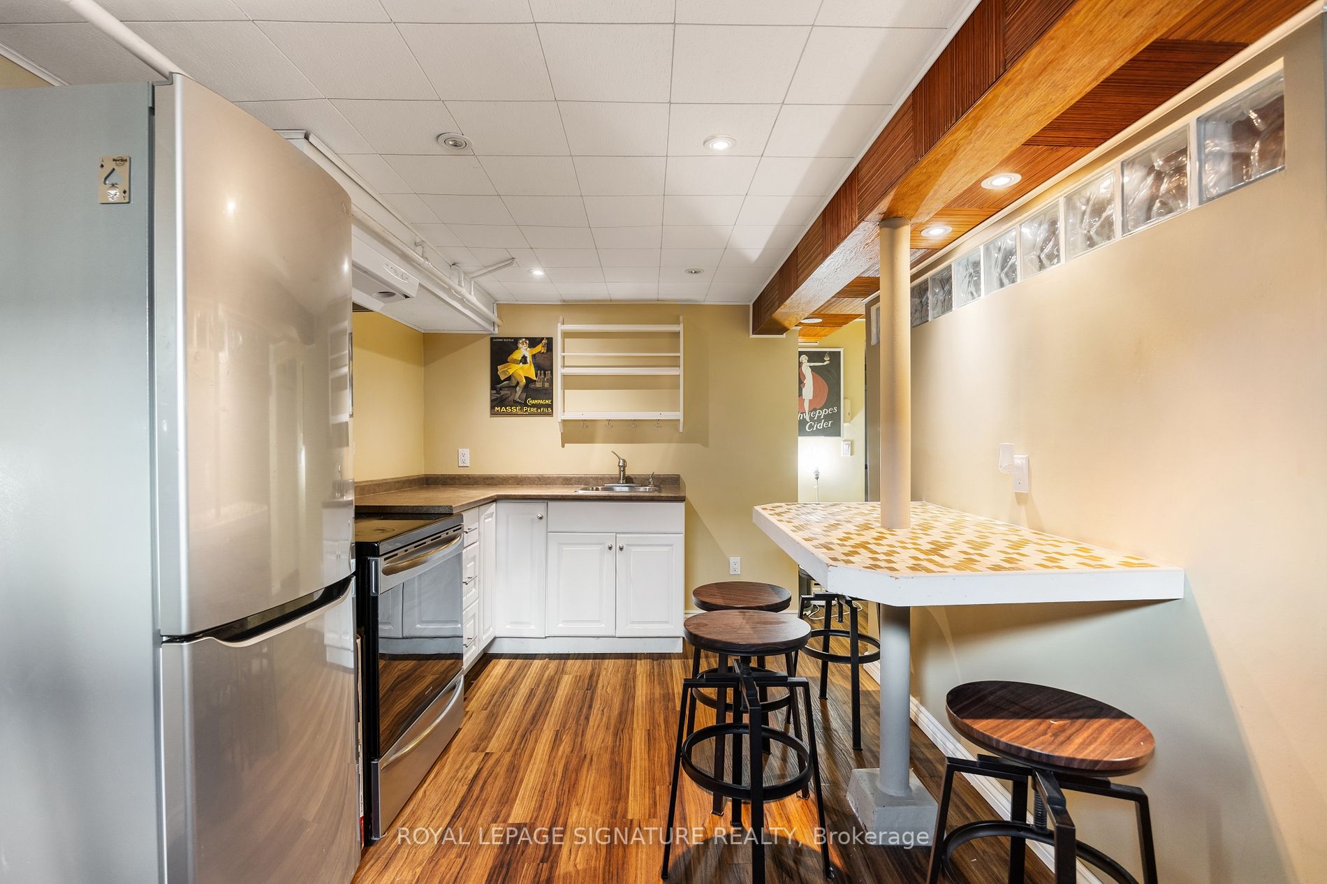 3893 Main St