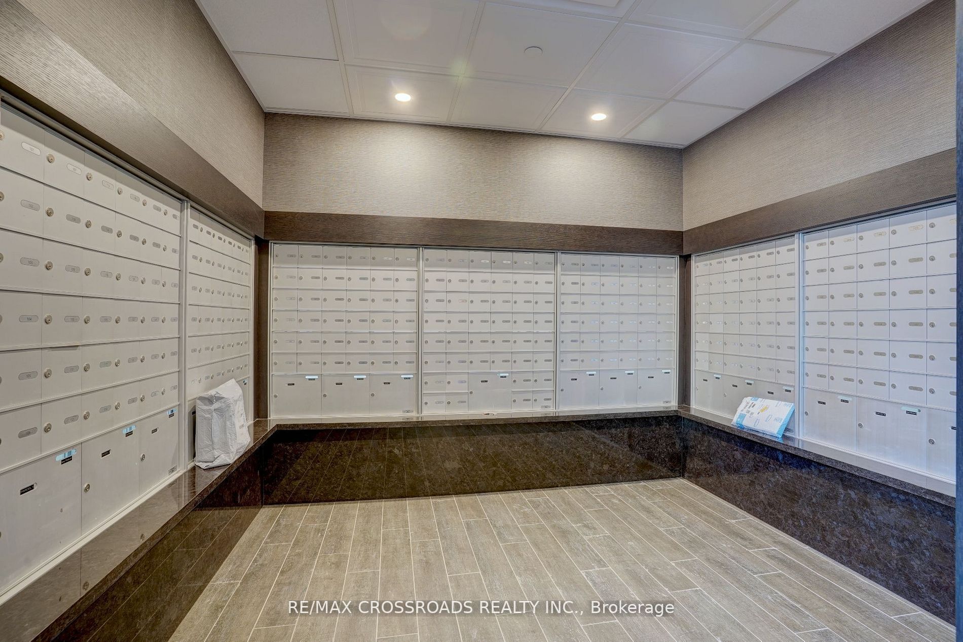 460 Dundas St E, #219