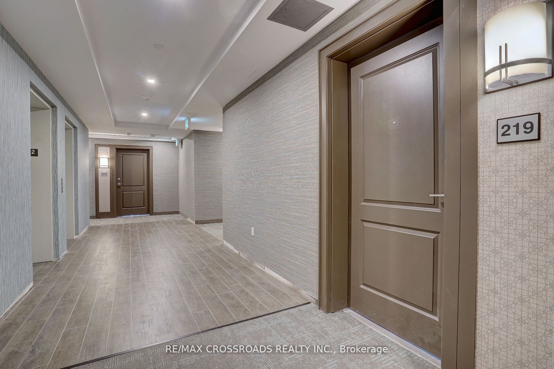 460 Dundas St E, #219