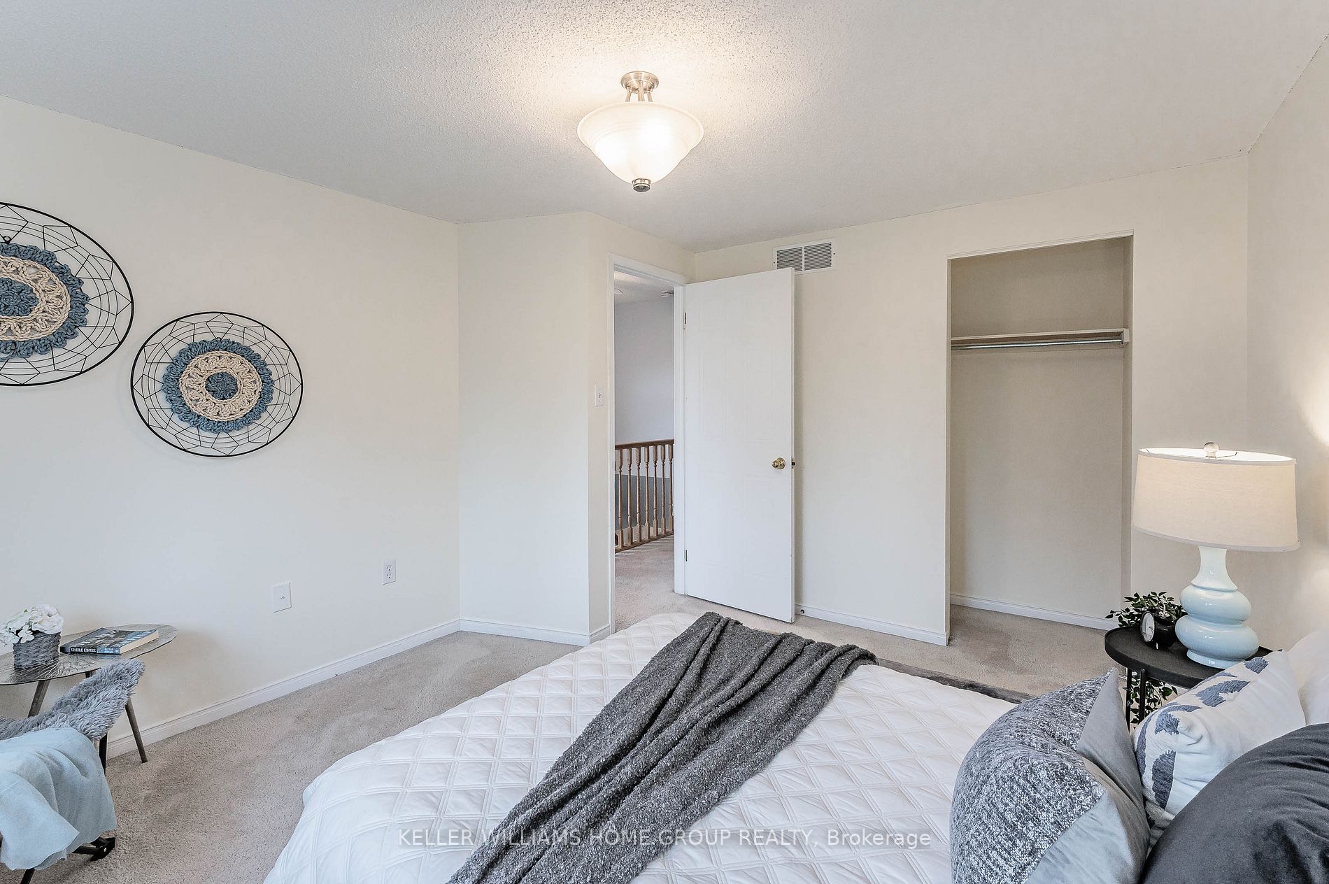 26 Sidney Cres