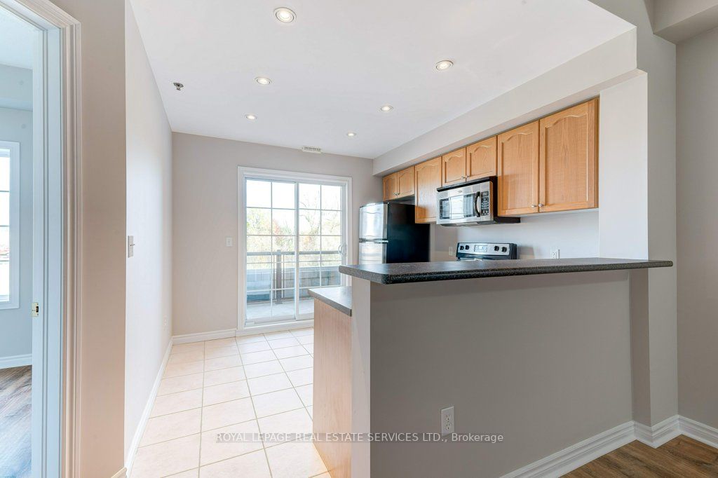 308 Watson Pkwy N, #214