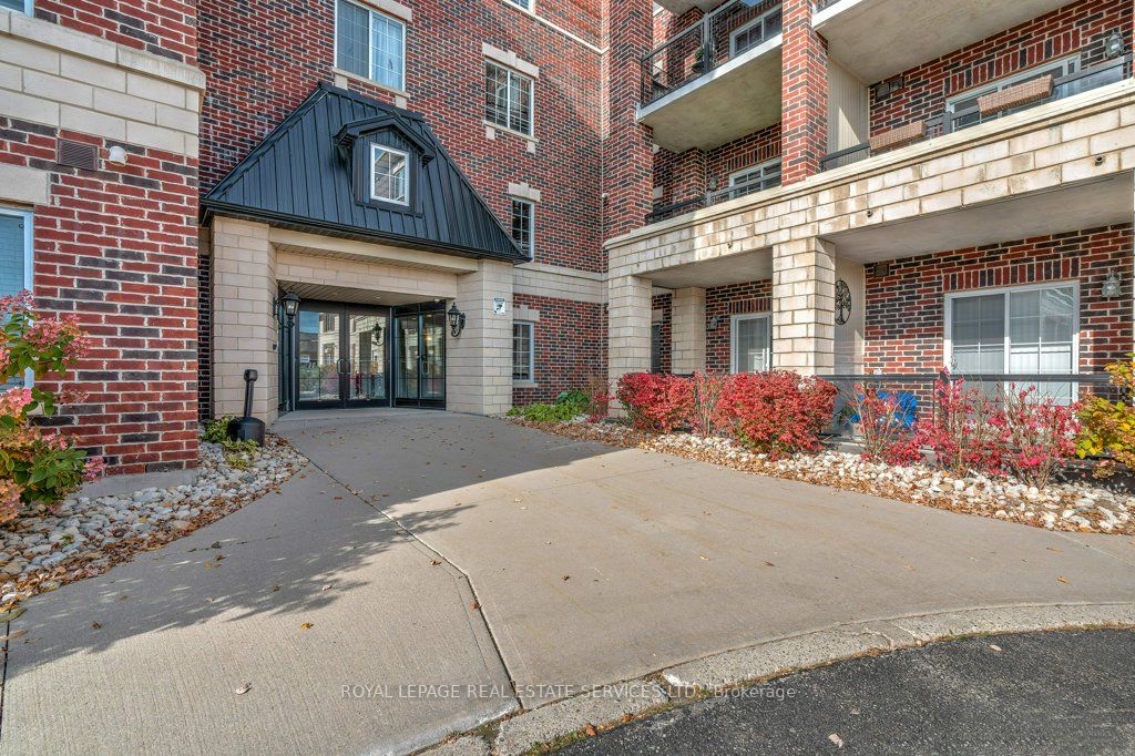 308 Watson Pkwy N, #214
