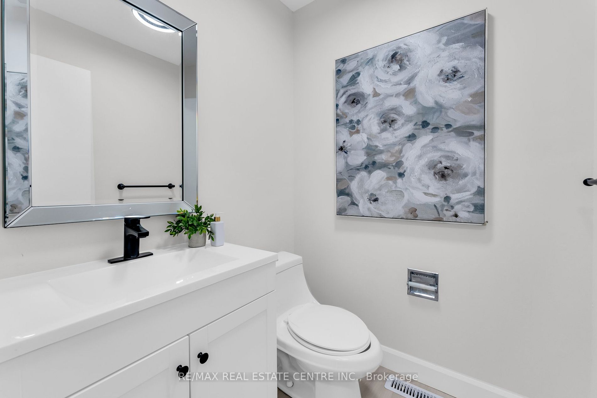 107 Middlemiss Cres