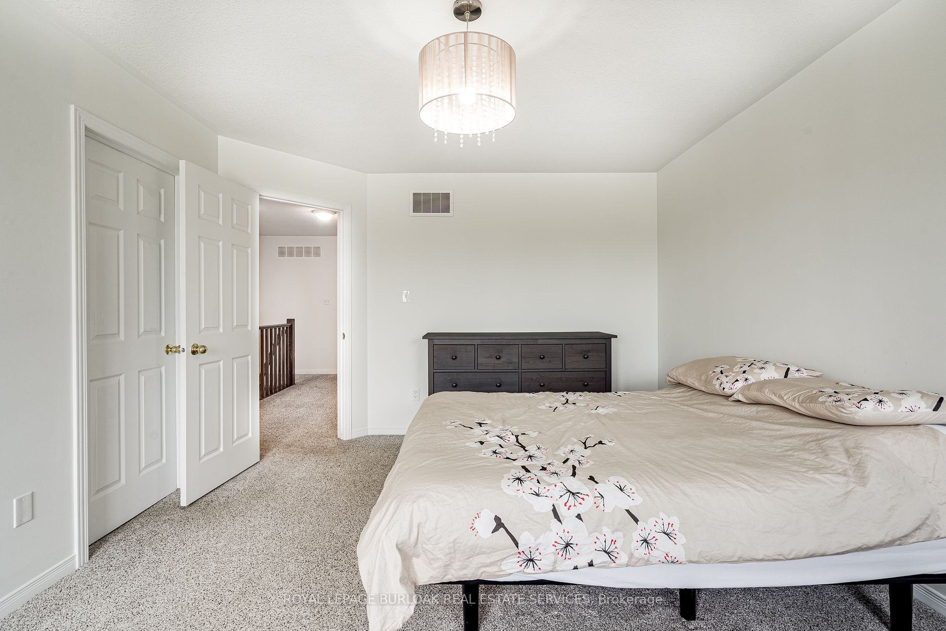 7 Southside Pl S, #14