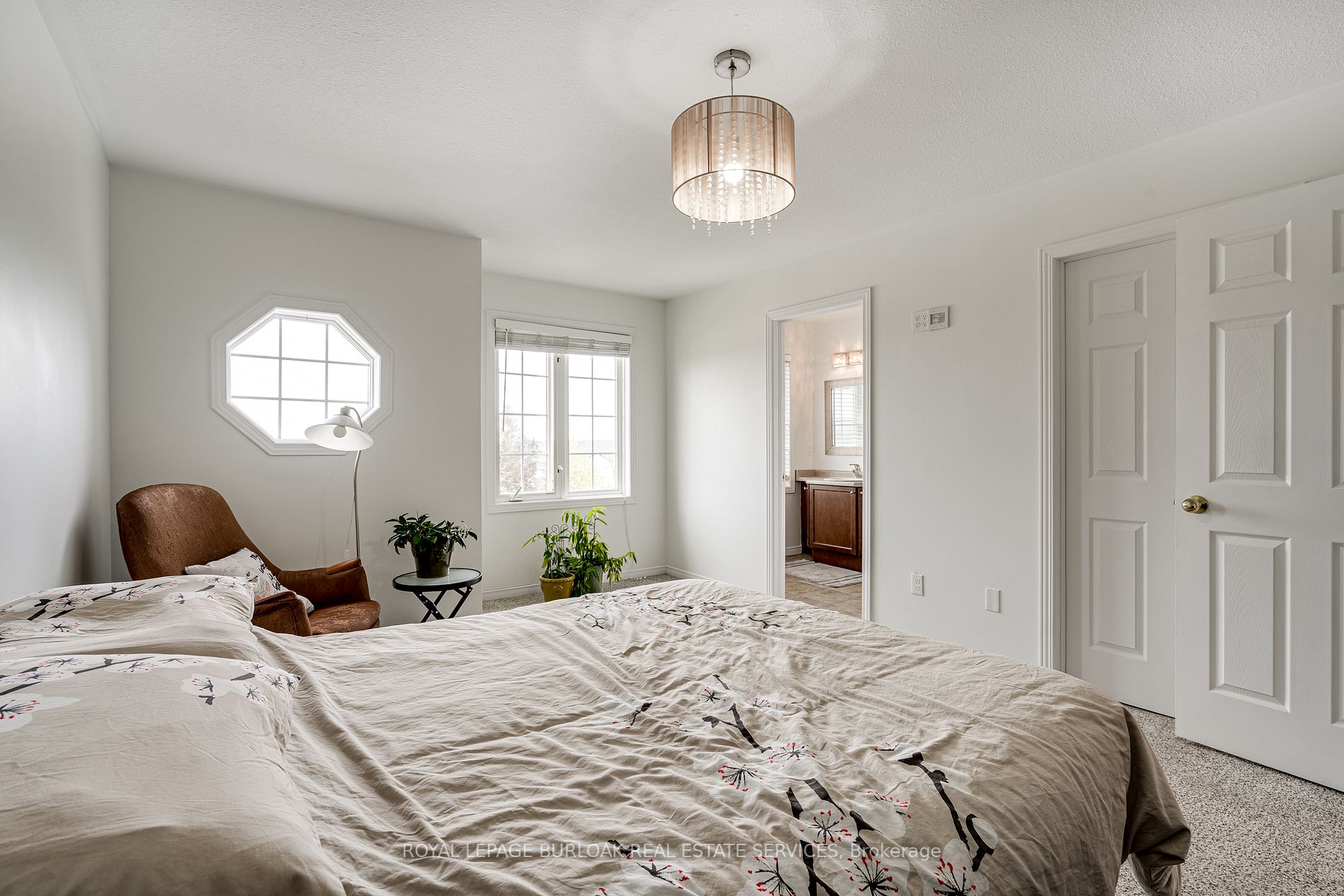 7 Southside Pl S, #14