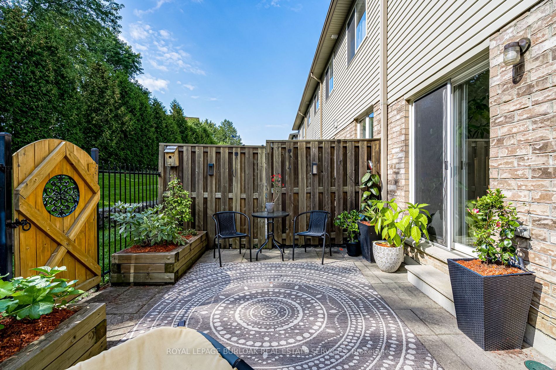 7 Southside Pl S, #14