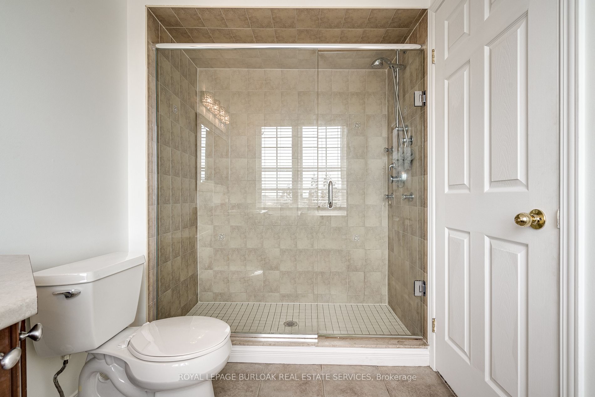 7 Southside Pl S, #14