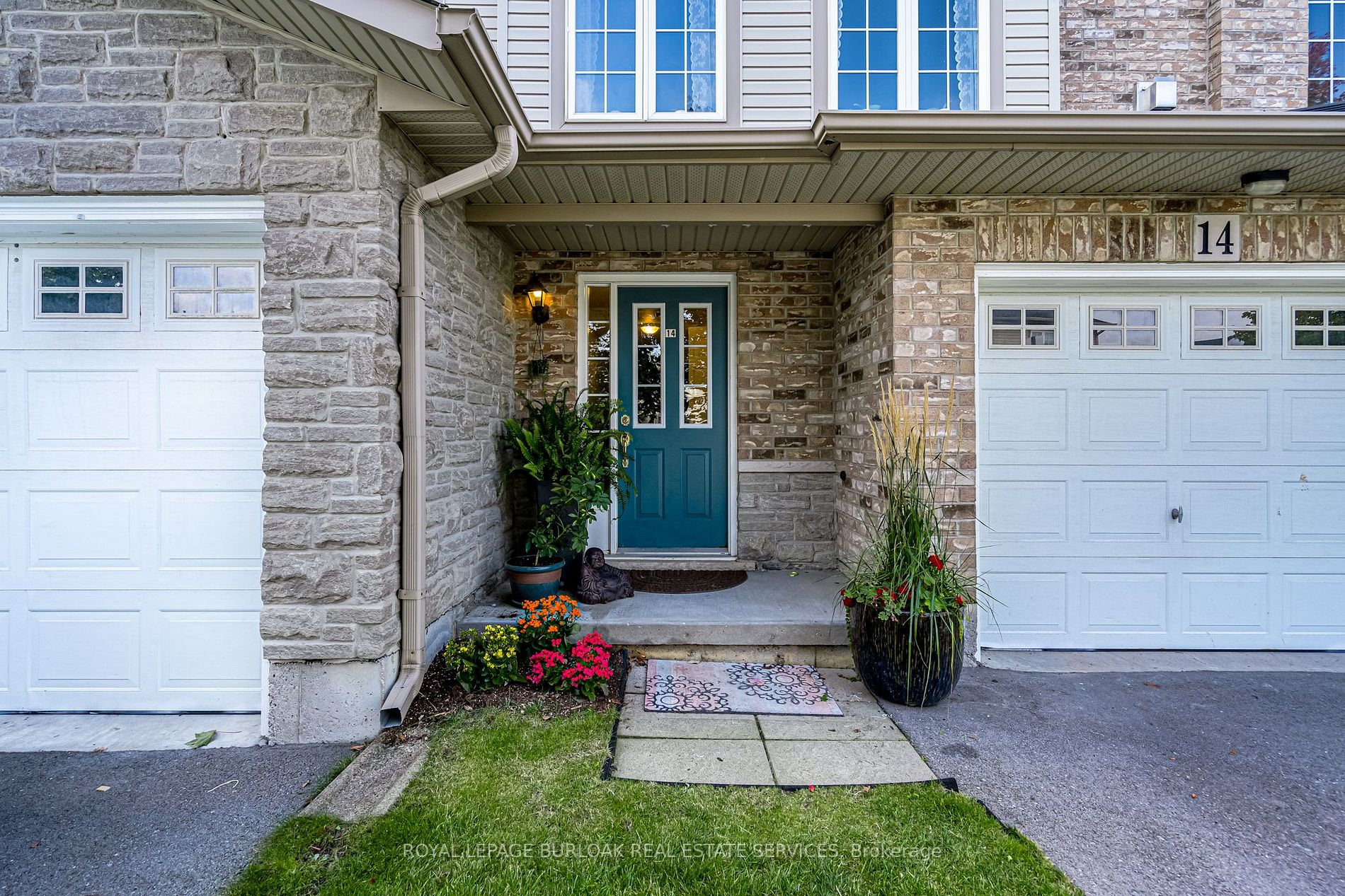 7 Southside Pl S, #14