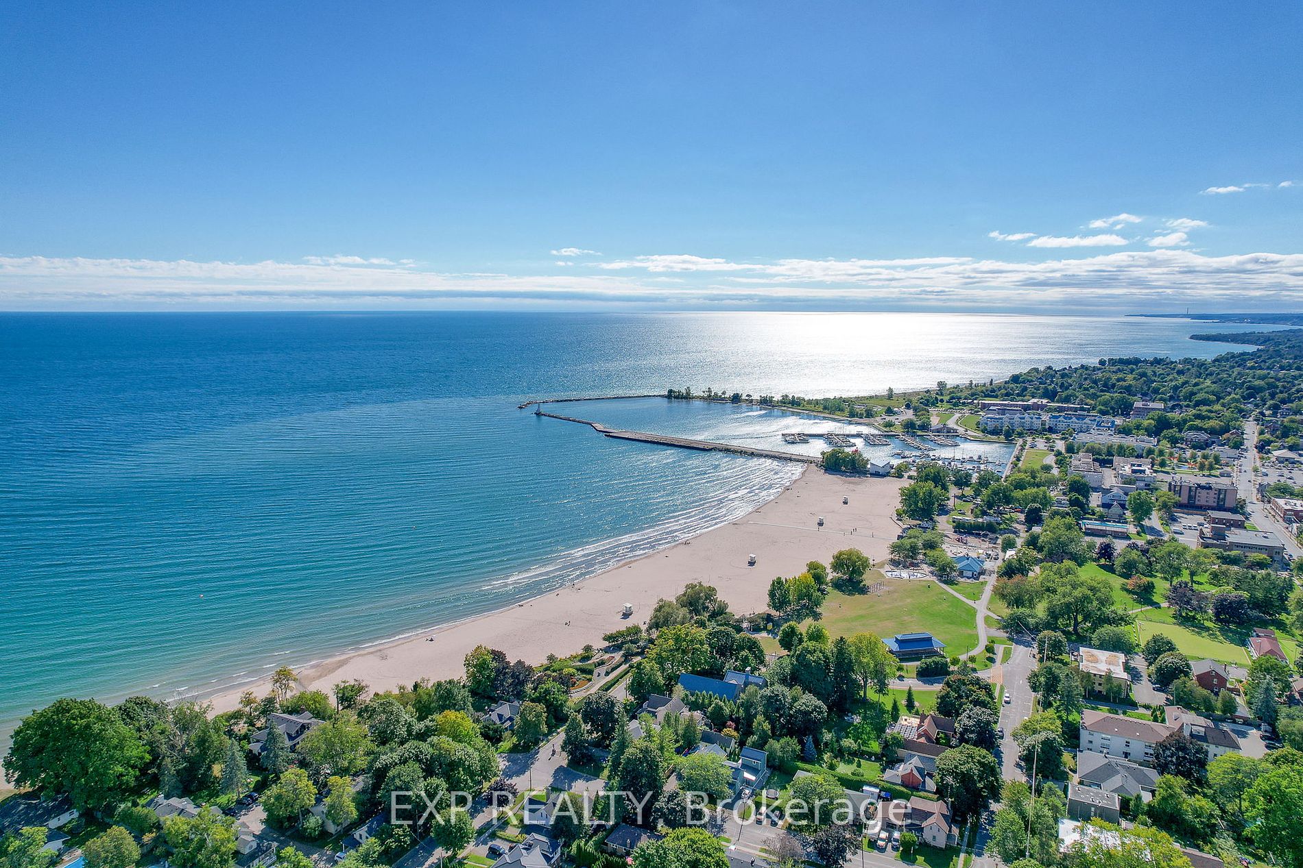 205 Carroll Cres